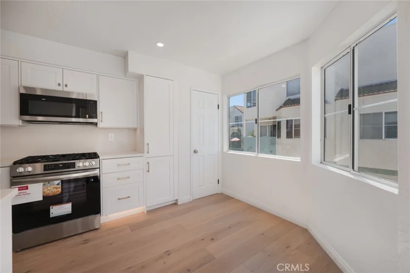 5455 Sylmar Avenue #2103 photo 34