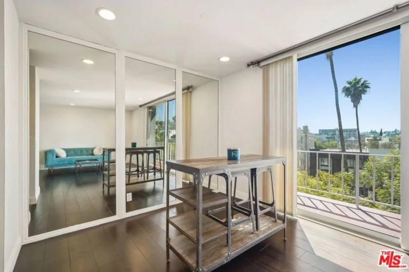 100 S Doheny Drive #501 photo 27