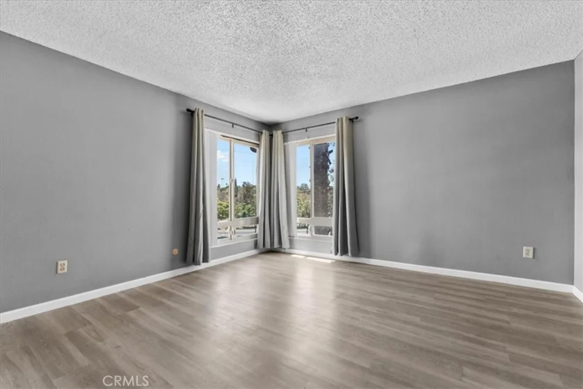 4727 Knickerbocker photo 15