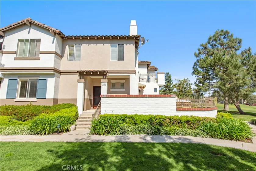 2330 Sunningdale Drive photo 1
