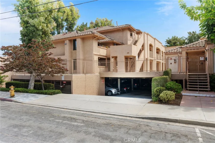 4121 Hathaway Avenue #1 photo 1