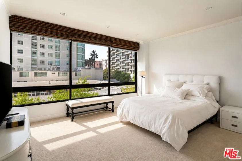 10350 Wilshire Boulevard #404 photo 23