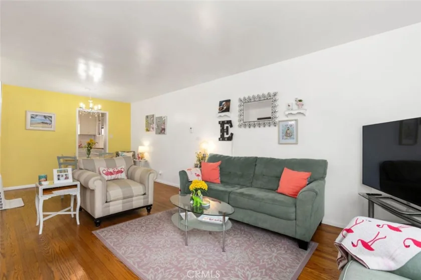 1825 E 3rd Street #4 photo 2