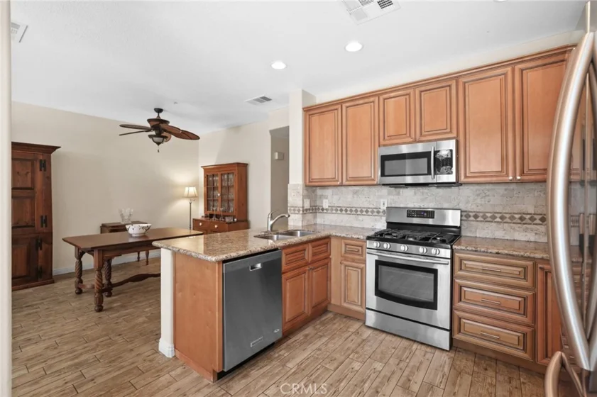 8 Veneto Lane photo 29