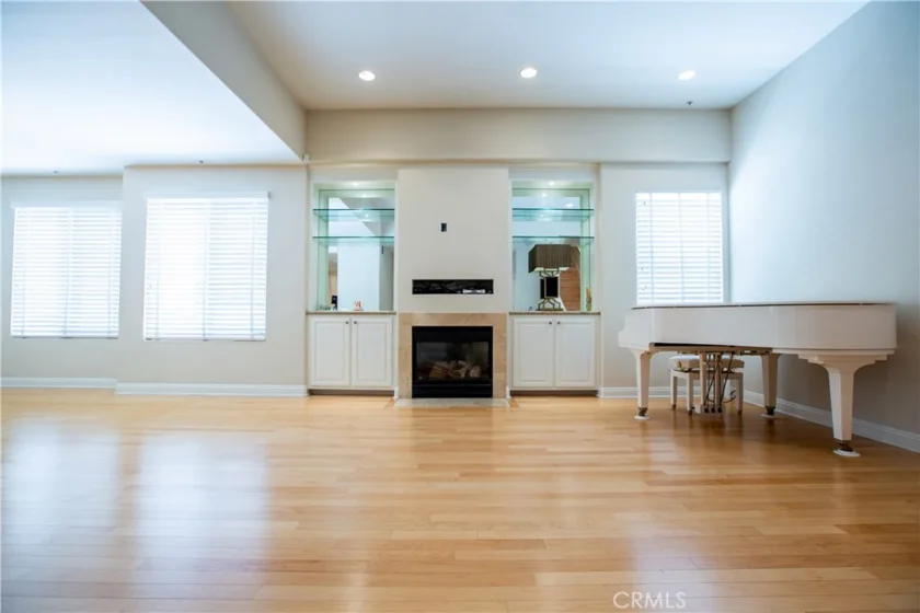 15039 Dickens Street #103 photo 1