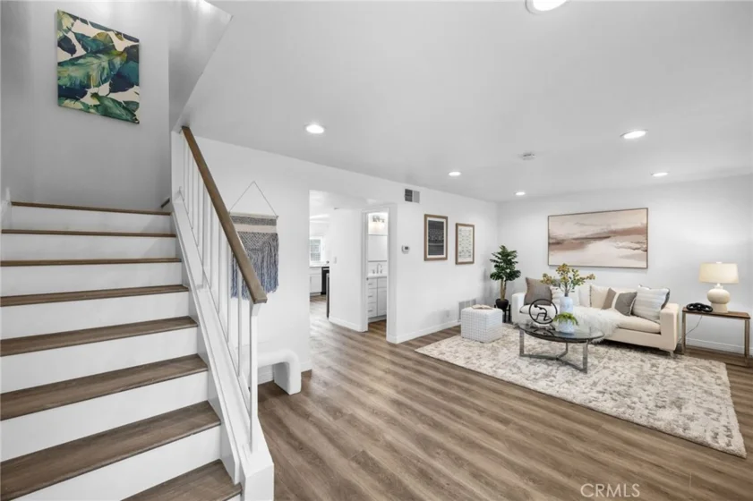 4469 Larwin Avenue photo 3