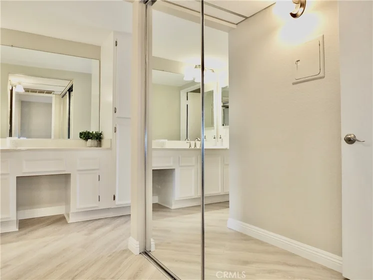 2805 E East 3rd Street #6 photo 18