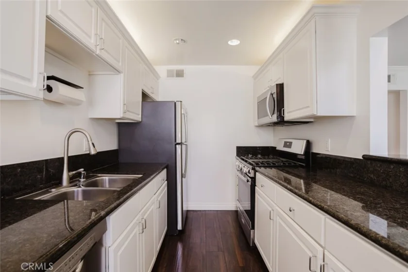 21529 Saticoy Street #217 photo 14