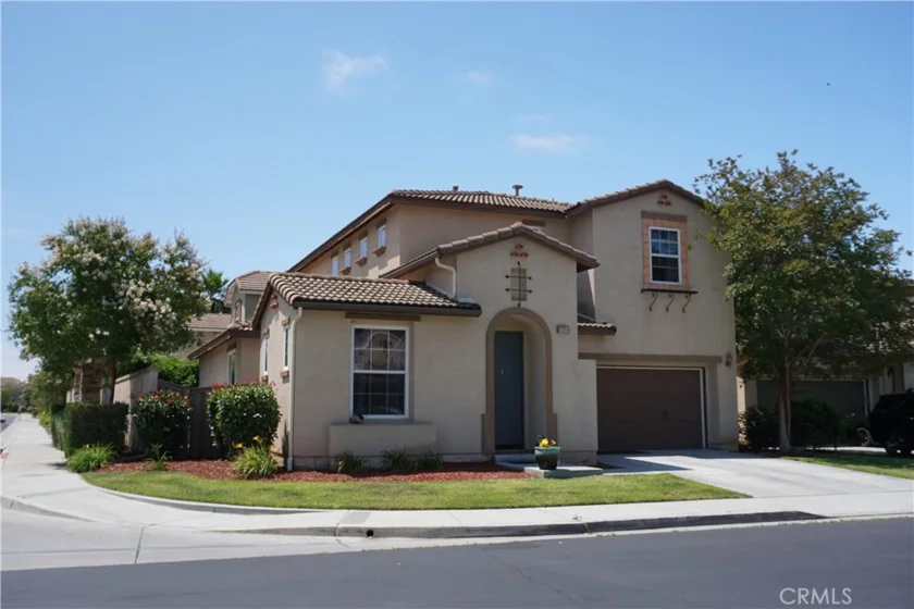 31251 Strawberry Tree Lane photo 1