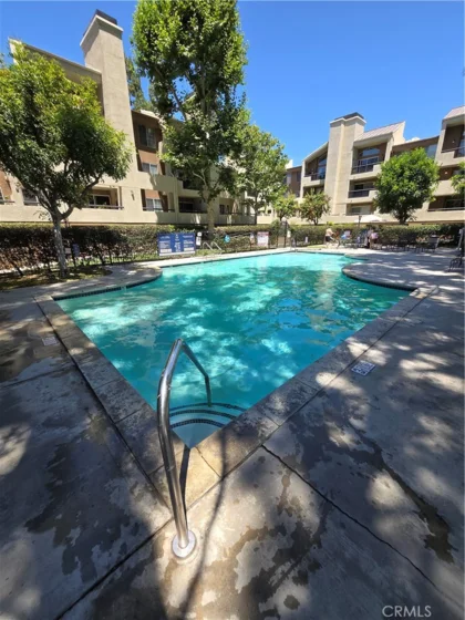 5520 Owensmouth Avenue #313 photo 34