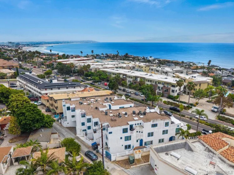 5437 La Jolla Boulevard photo 41
