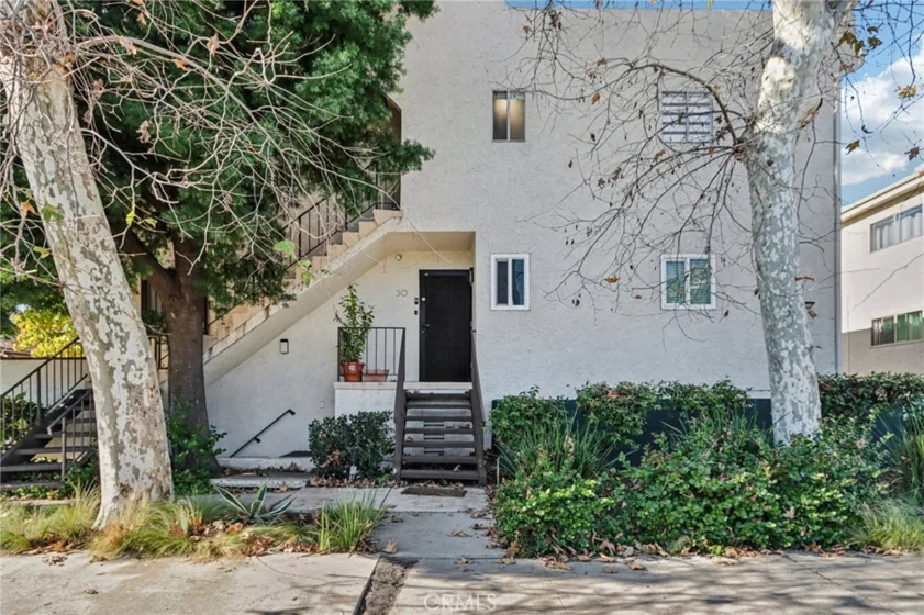7439 Woodman Avenue #31 photo 1