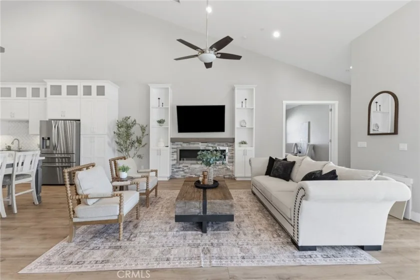 24940 Hayes photo 4