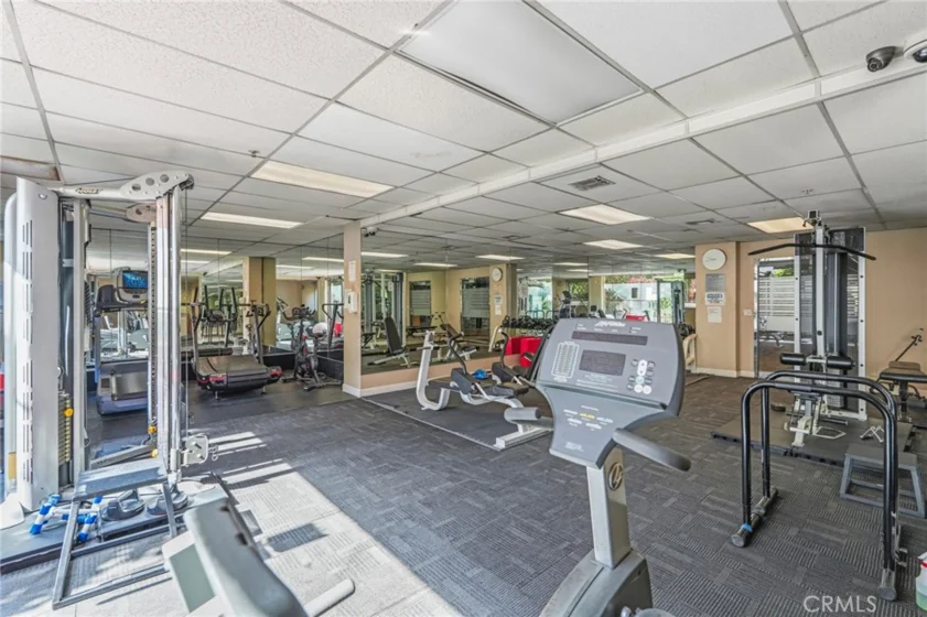 620 S Gramercy Place #211 photo 29