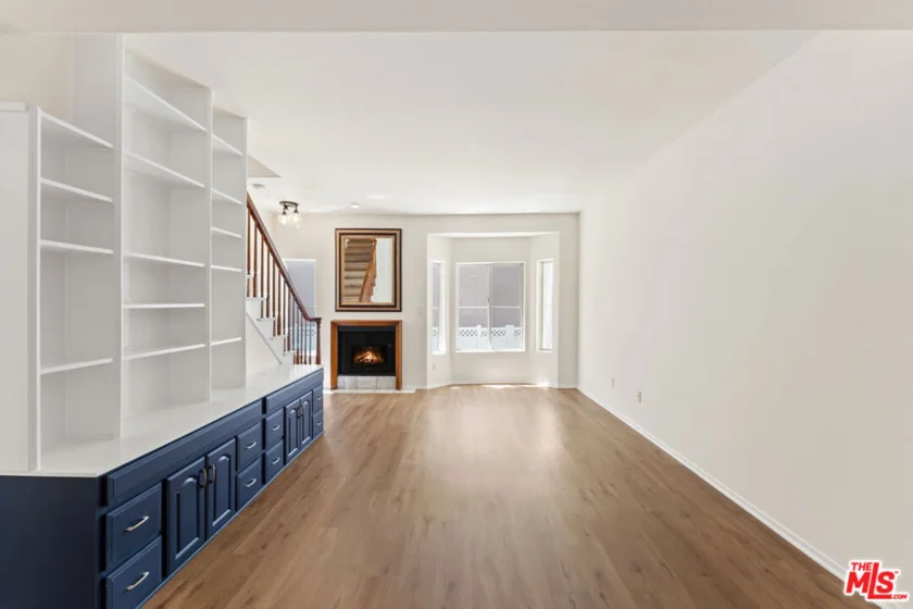 5145 Yarmouth Avenue #29 photo 2