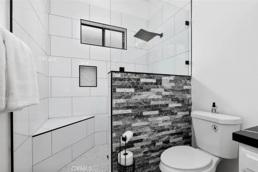 14014 Milbank #5 photo 11
