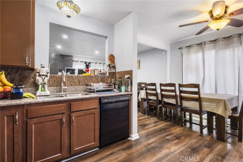 1381 S Walnut #2105 photo 9
