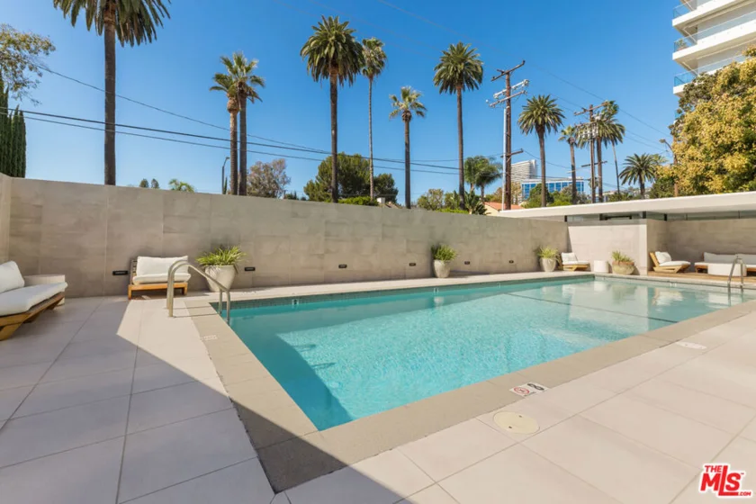 818 N Doheny Drive #803 photo 30