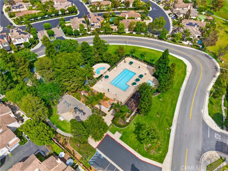 2329 Sunningdale photo 34