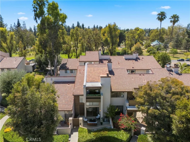 5800 Owensmouth Avenue #14 photo 28