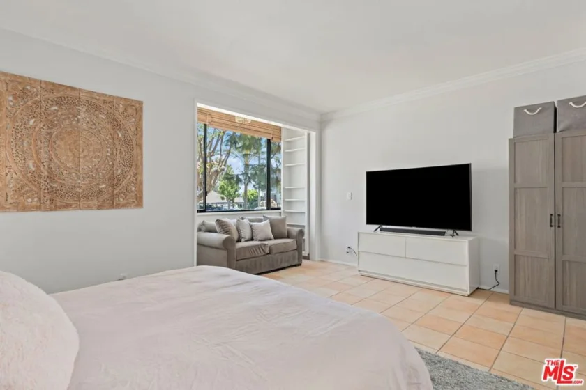 310 Tahiti Way #103 photo 12