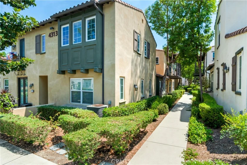 4313 Owens Street #102 photo 23