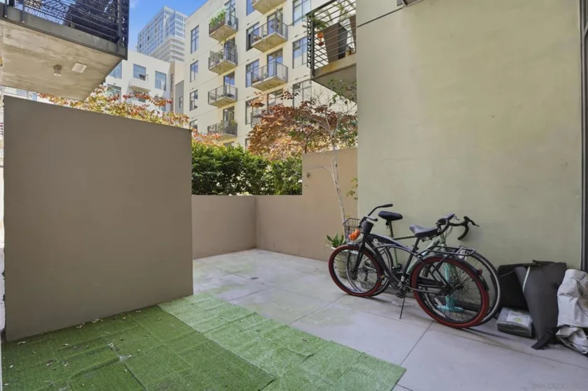 1050 Island #210 photo 24