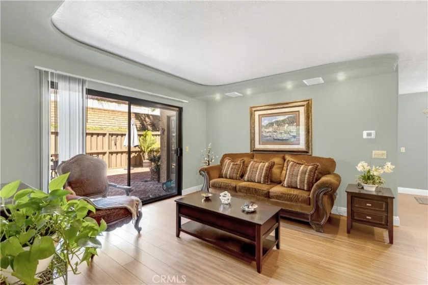 25231 Tanoak photo 5