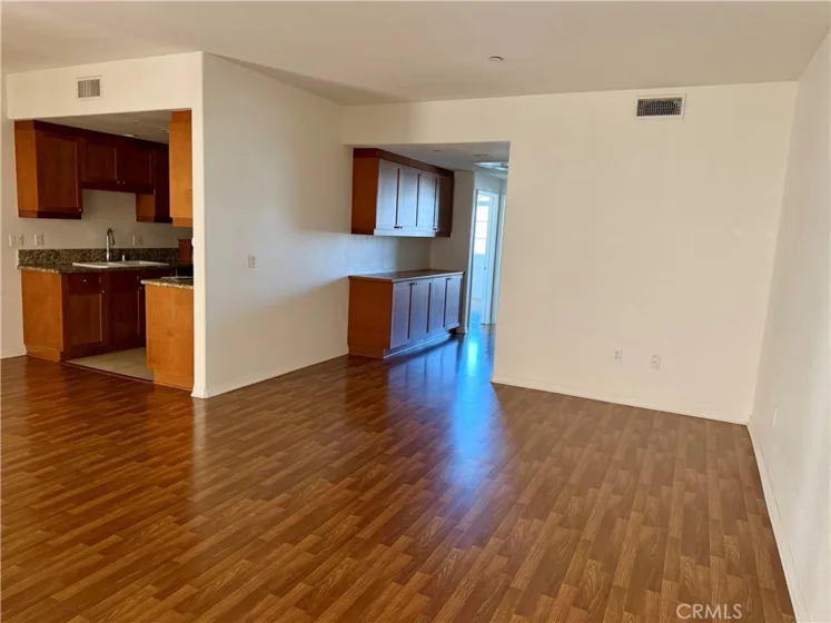 17230 Newhope #211 photo 2