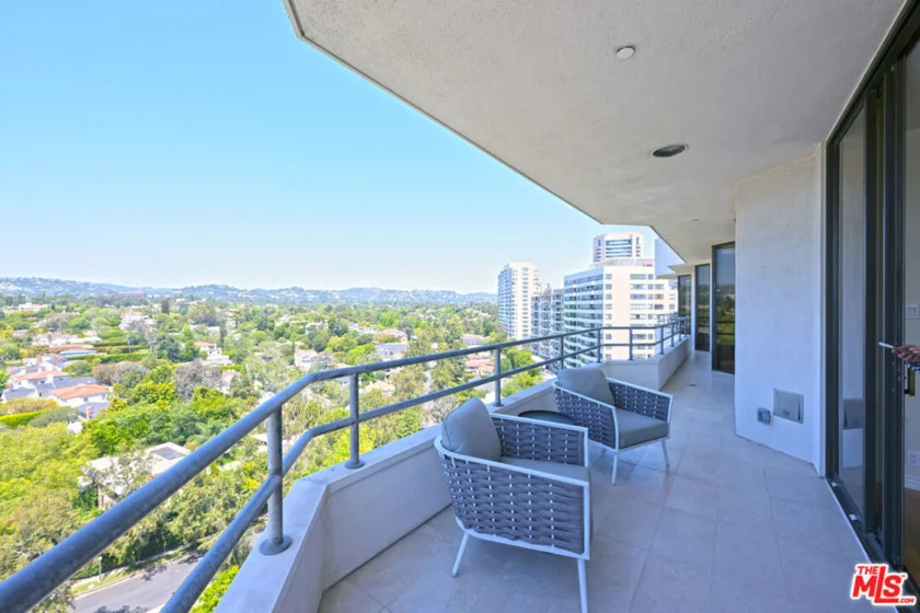 10601 Wilshire Boulevard #1404 photo 17