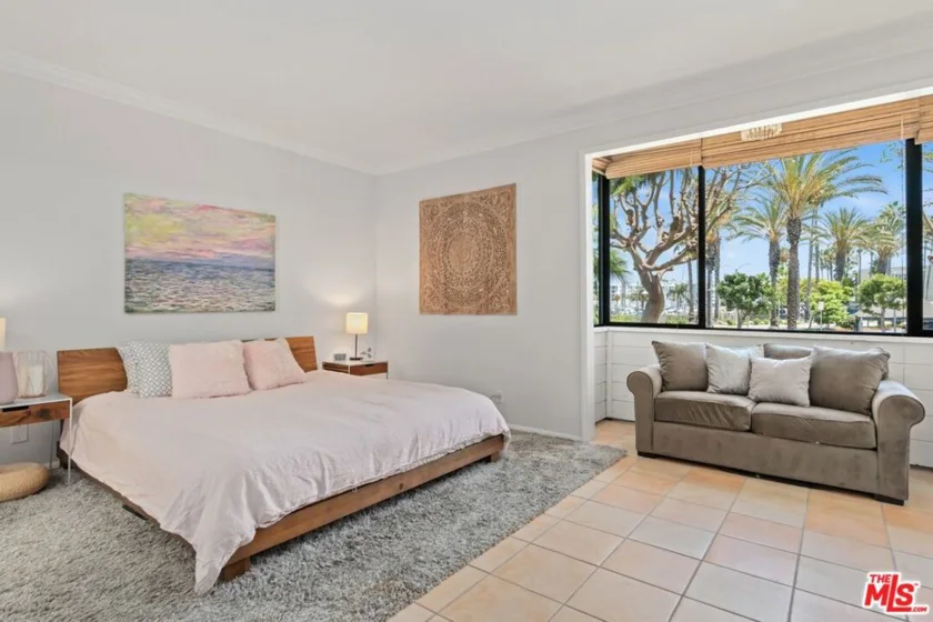 310 Tahiti Way #103 photo 11