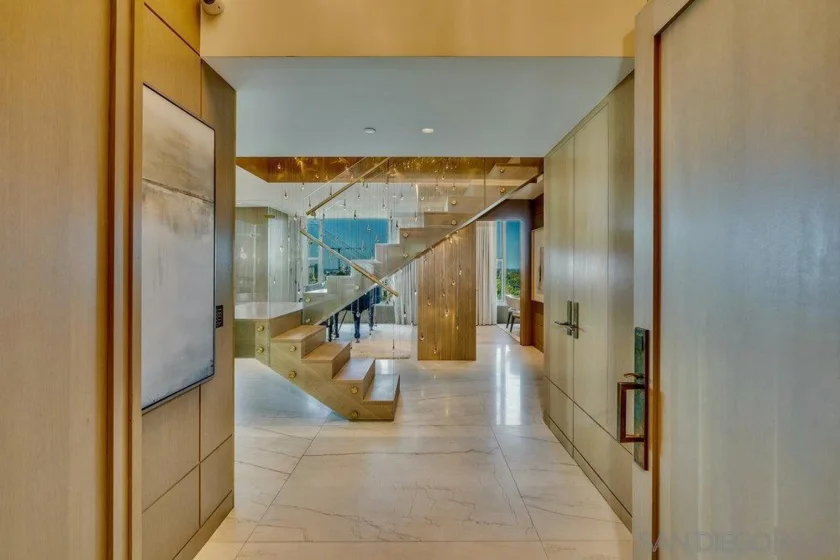2500 6th Avenue #Penthouse 4 photo 3