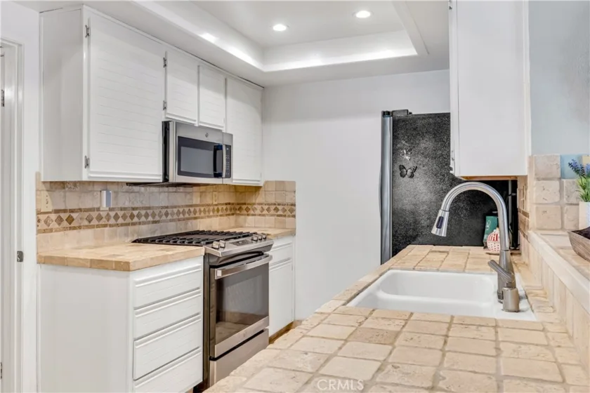 25231 Tanoak photo 12