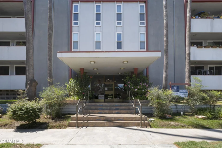 4915 Tyrone Avenue #125 photo 35