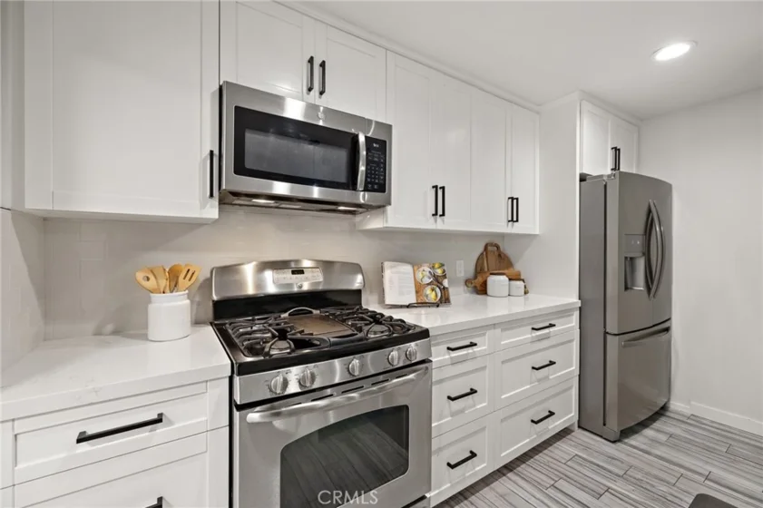 2501 S El Camino Real #309 photo 17