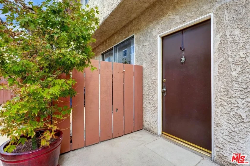 1828 Barry Avenue #4 photo 2