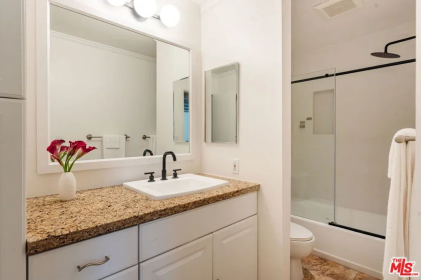 750 N Kings Road #315 photo 9