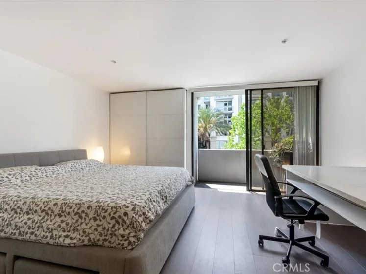 10660 Wilshire Boulevard #302 photo 22