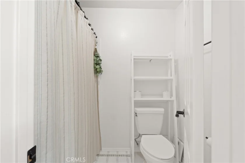 1050 Seco #102 photo 18