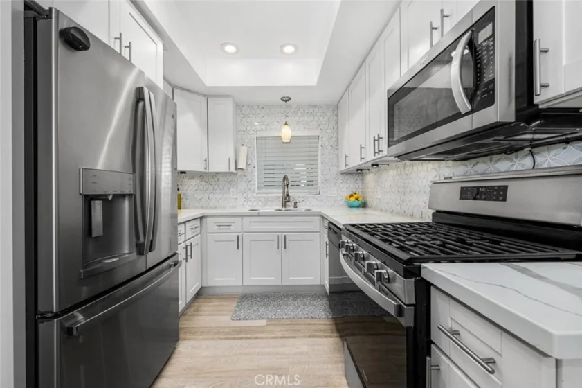 5588 Orange Avenue photo 22