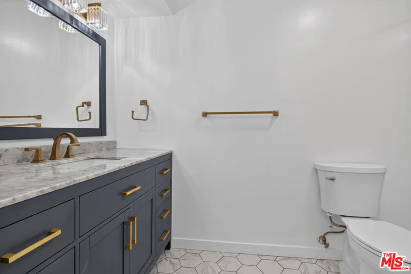 6716 Clybourn Avenue #147 photo 25