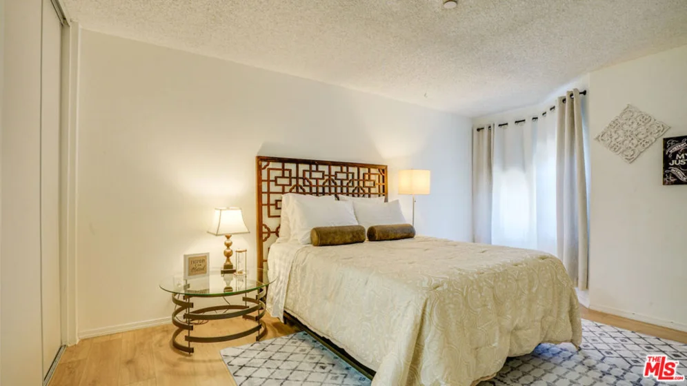 302 E Chestnut Avenue #215 photo 15