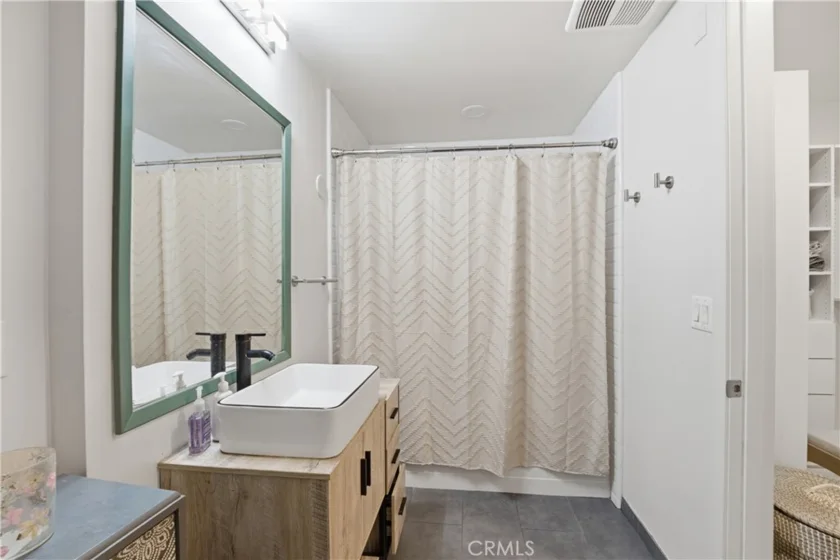 433 Pine Avenue #201 photo 10