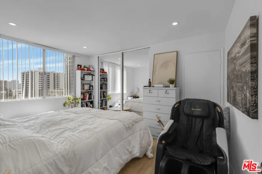 10747 Wilshire Boulevard #902 photo 10