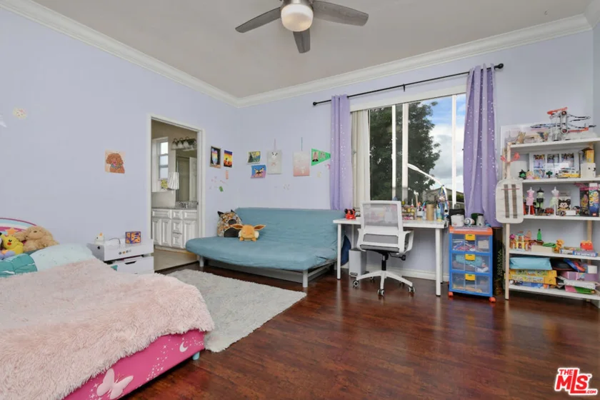14315 Magnolia Boulevard #101 photo 28