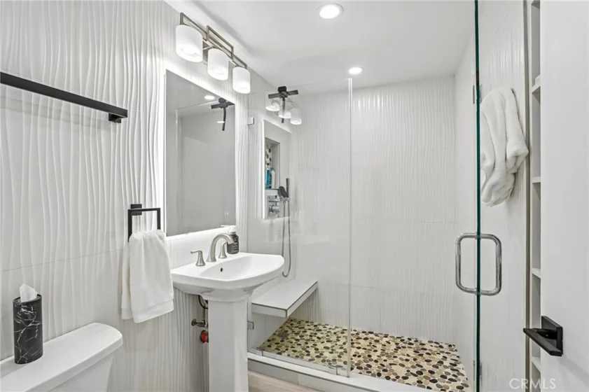 969 Hilgard Avenue #907 photo 8