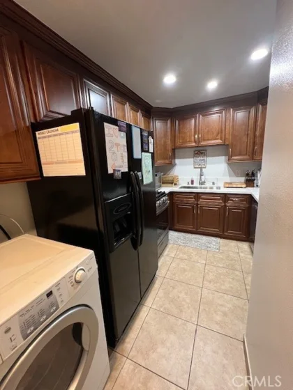 812 Inglewood photo 44