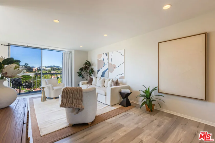 10751 Wilshire Boulevard #1009 photo 1