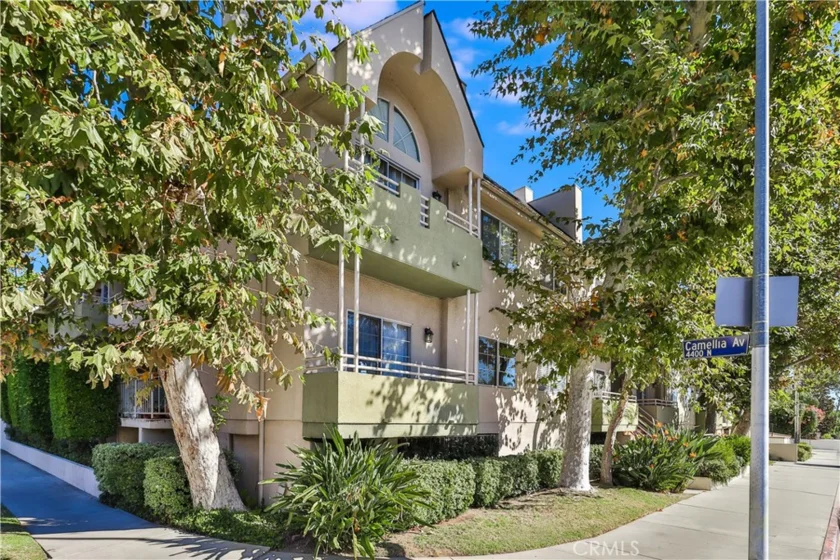 11485 Moorpark Street #3 photo 1