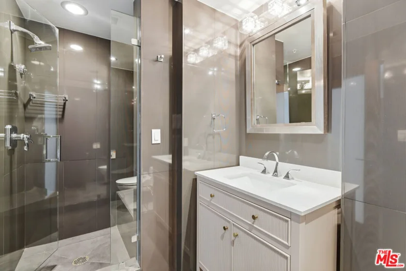 13700 Marina Pointe Drive #1903 photo 35
